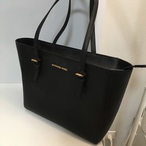 Michael Kors black Tote with zipper